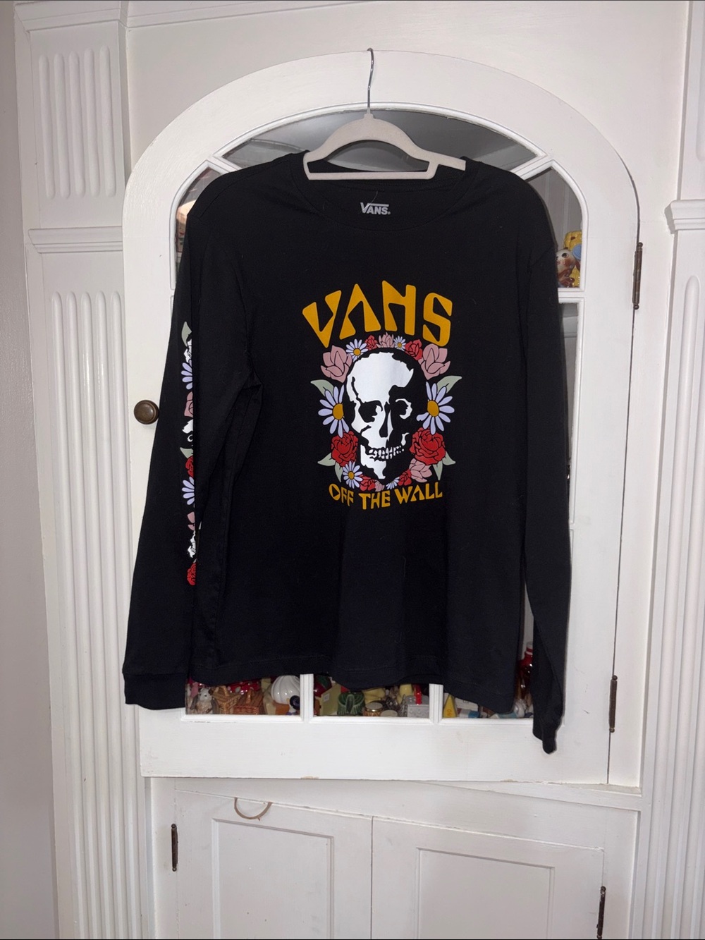 NWT Vans  Black Long Sleeve Skull Floral Tee with Yellow Logo CL